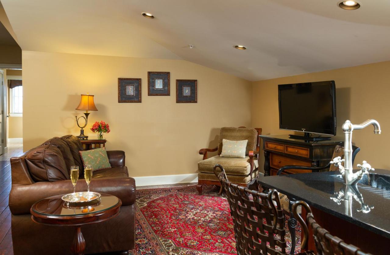 | The Inn on West Liberty