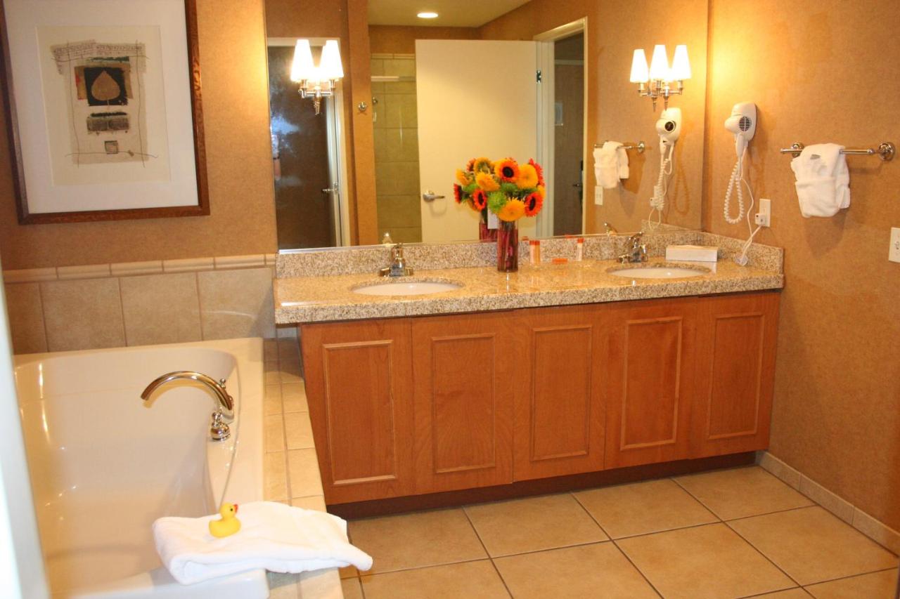 King Standard at Gold Country Casino Resort