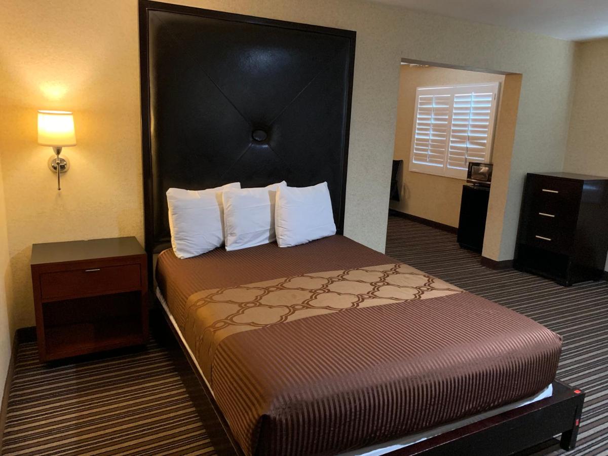 | Buena Park Inn