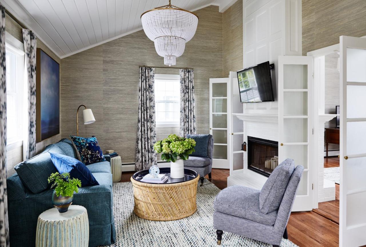 | The Cliffside Inn