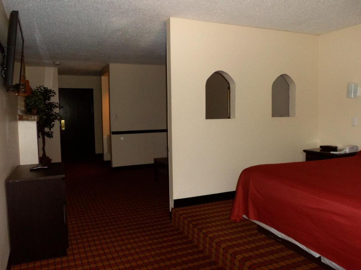 Deluxe King Suite at Noble Suites