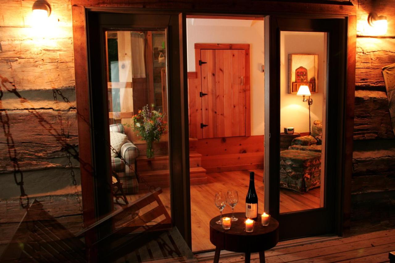 | Inn & Spa at Cedar Falls