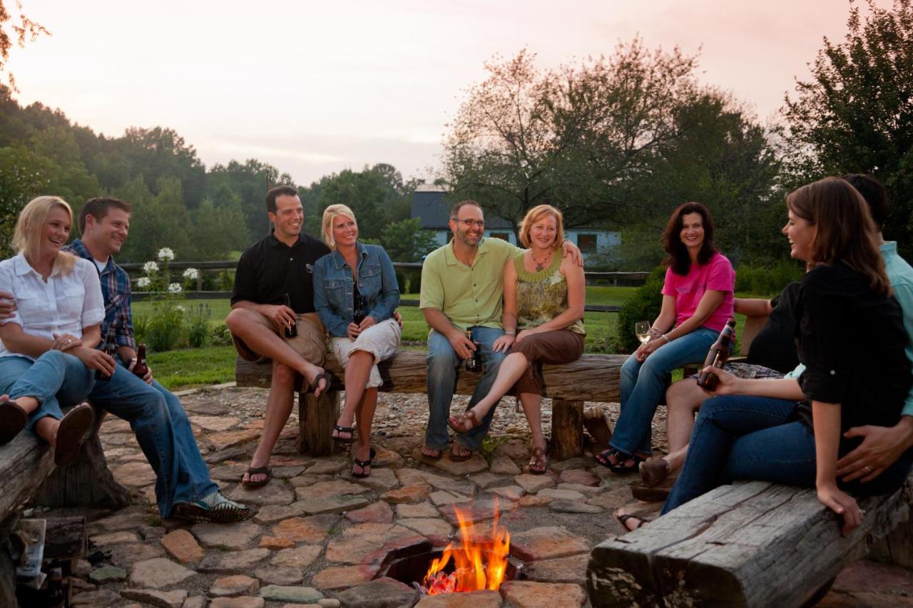 | Inn & Spa at Cedar Falls