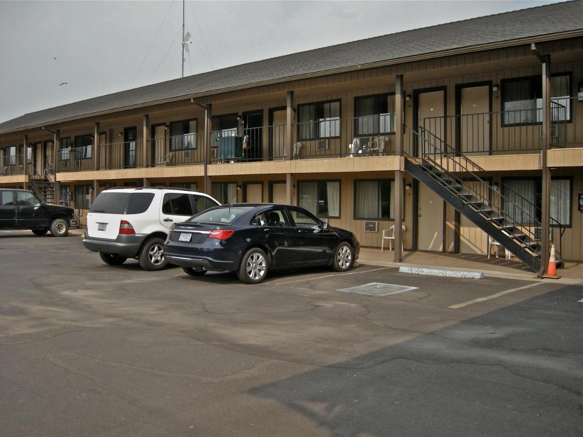 | Red Lion Inn and Suites La Pine, Oregon