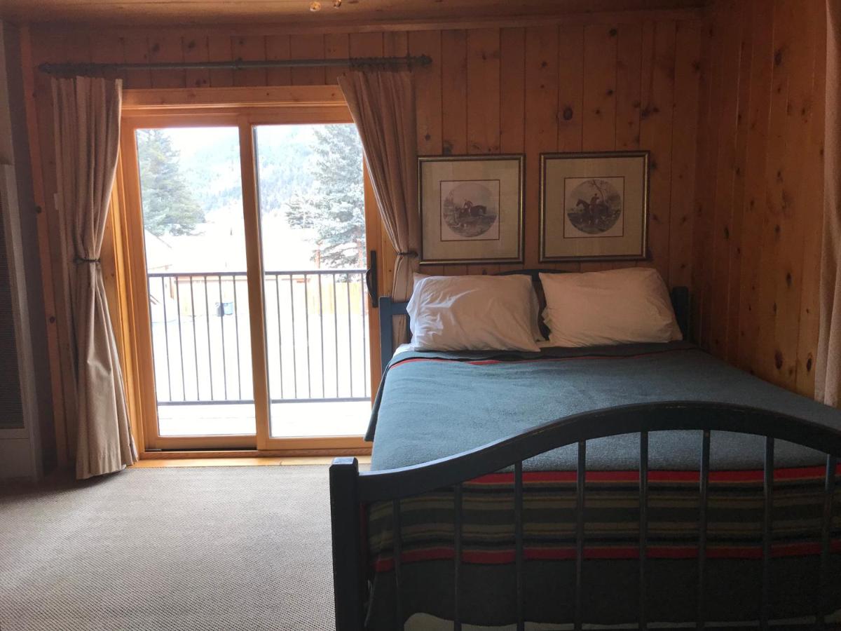  | The Lodge at Red River
