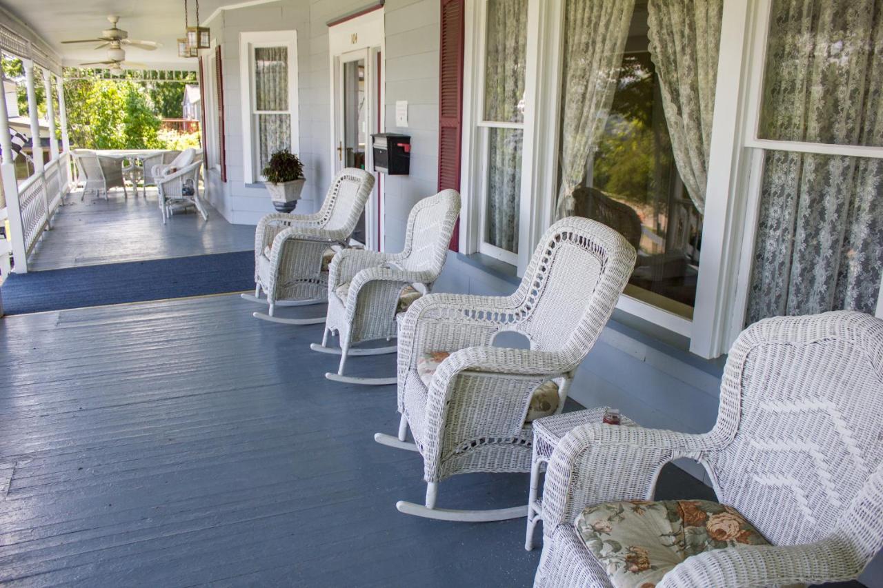  | Hudson Manor Bed & Breakfast