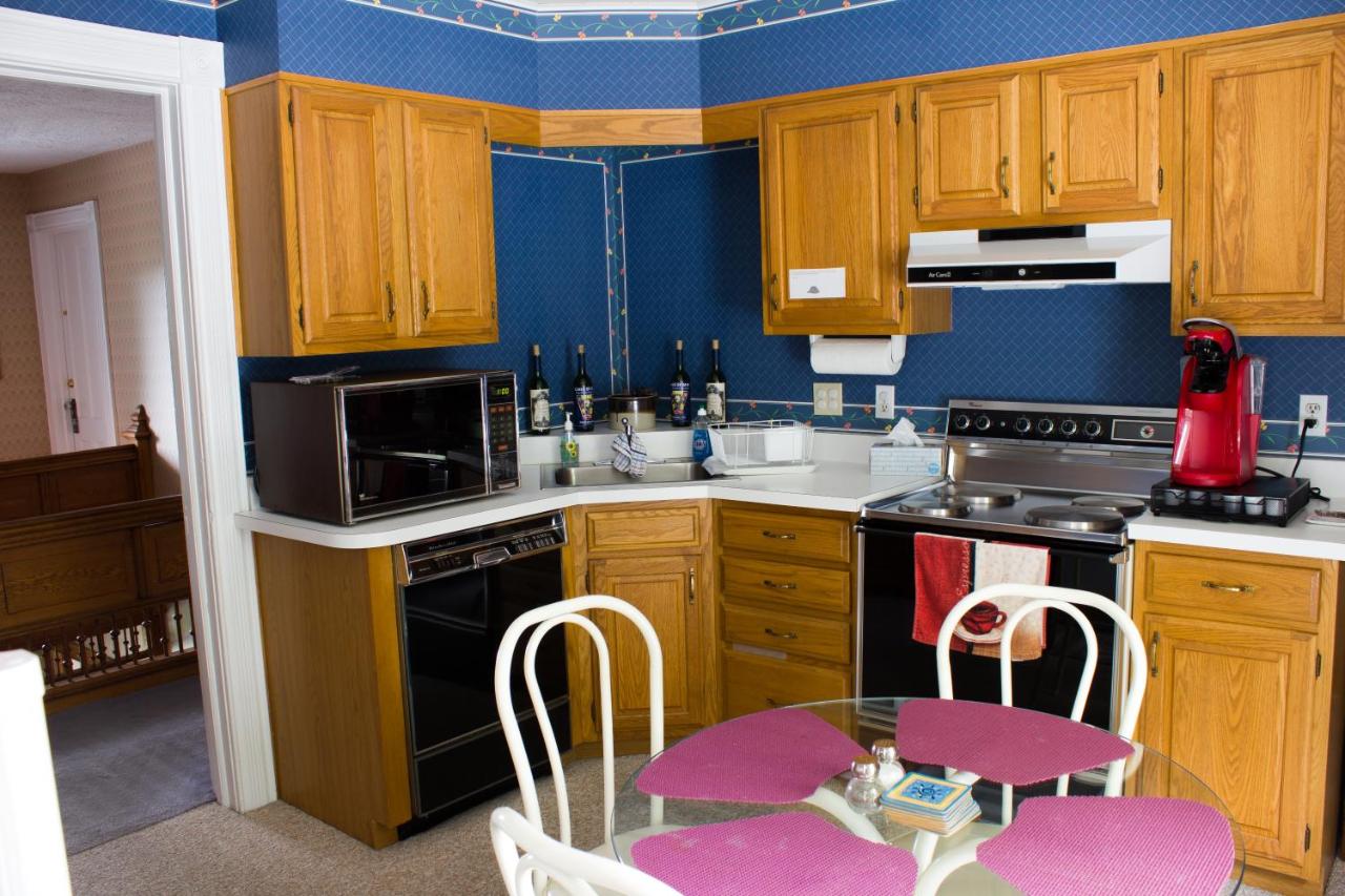  | Hudson Manor Bed & Breakfast