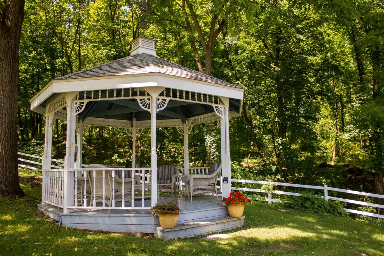  | Hudson Manor Bed & Breakfast