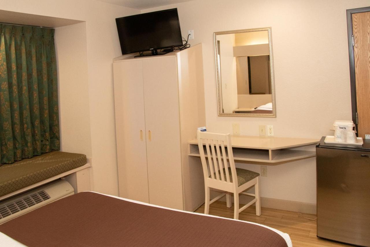 | Microtel Inn & Suites Lodi