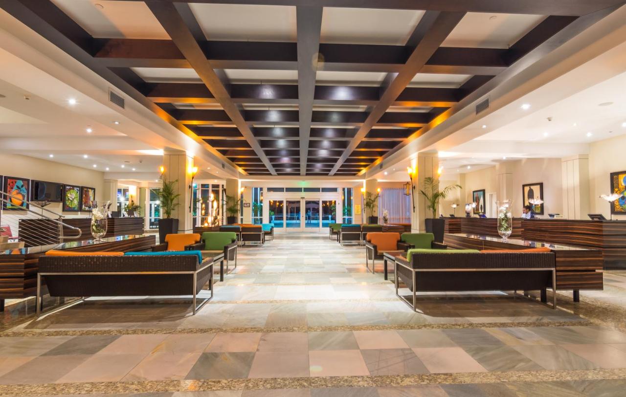 | Hilton Rose Hall Resort & Spa