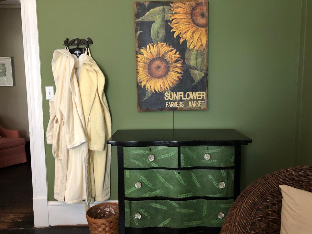 | Magnolia House & Gardens