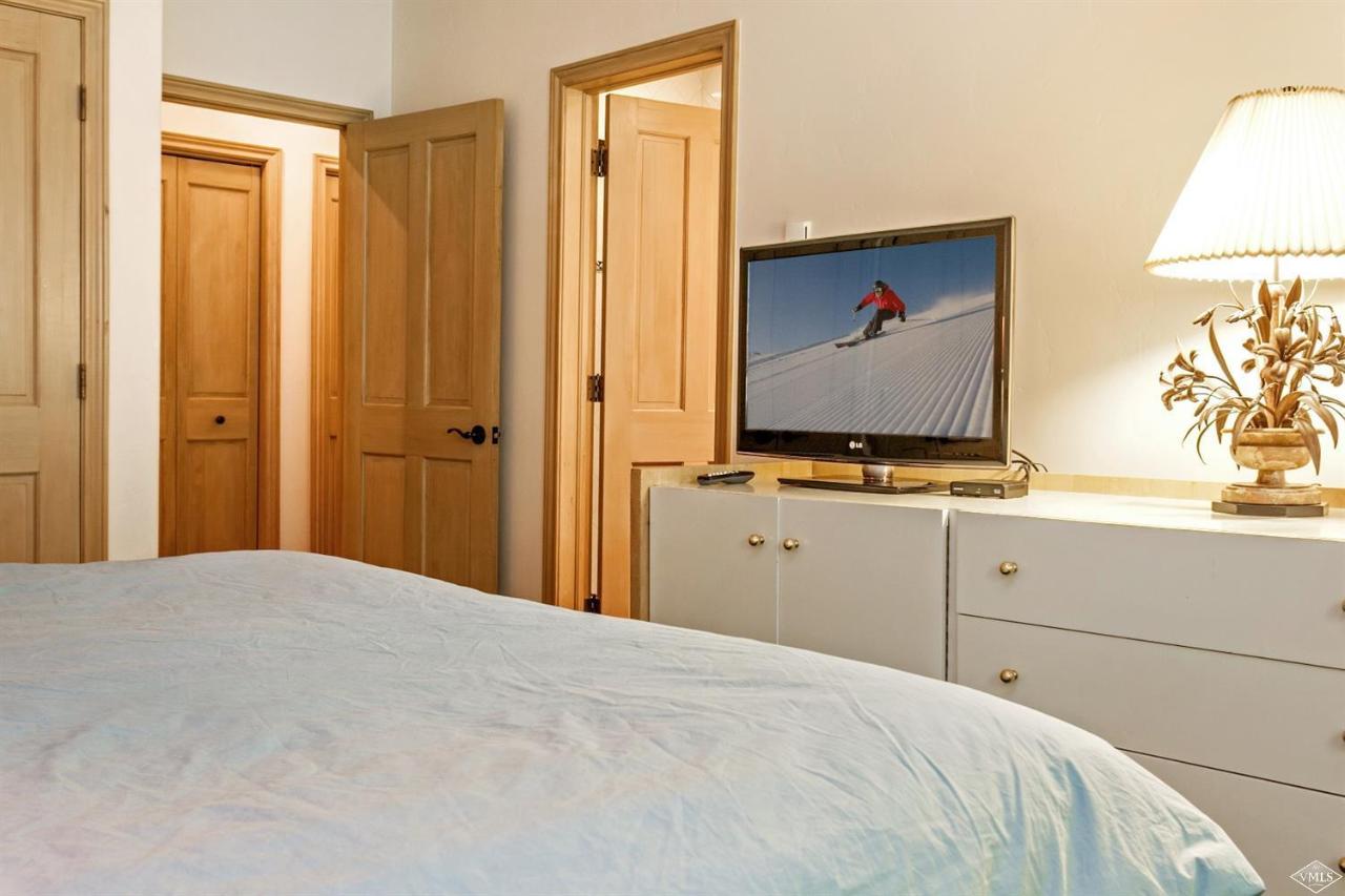 | Lodge at Lionshead