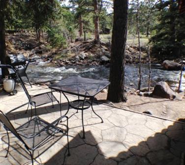  | Swiftcurrent Lodge