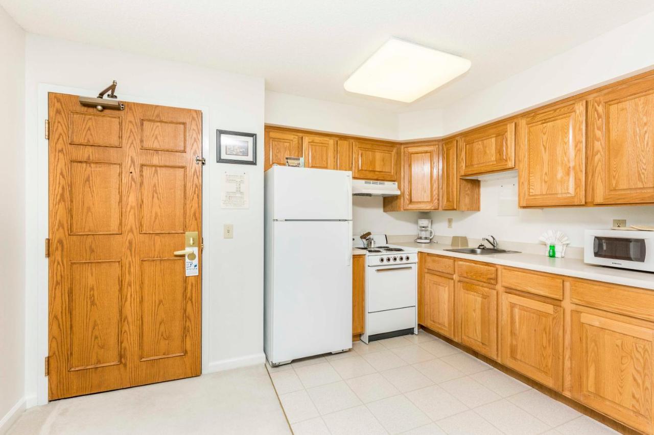 One-Bedroom Suite at Mojave Edge