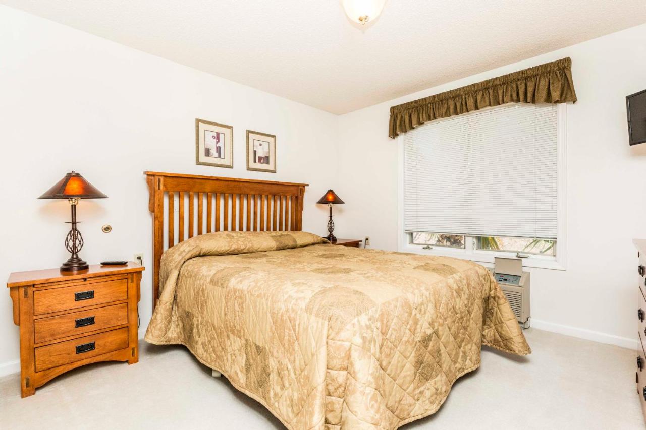 One-Bedroom Suite at Mojave Edge