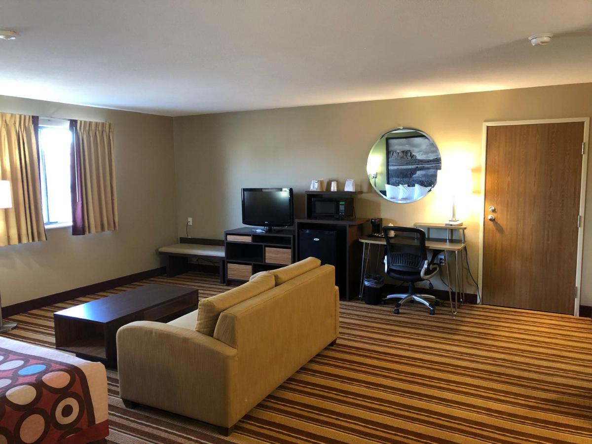  | Super 8 by Wyndham S Jordan/Sandy/Slc Area