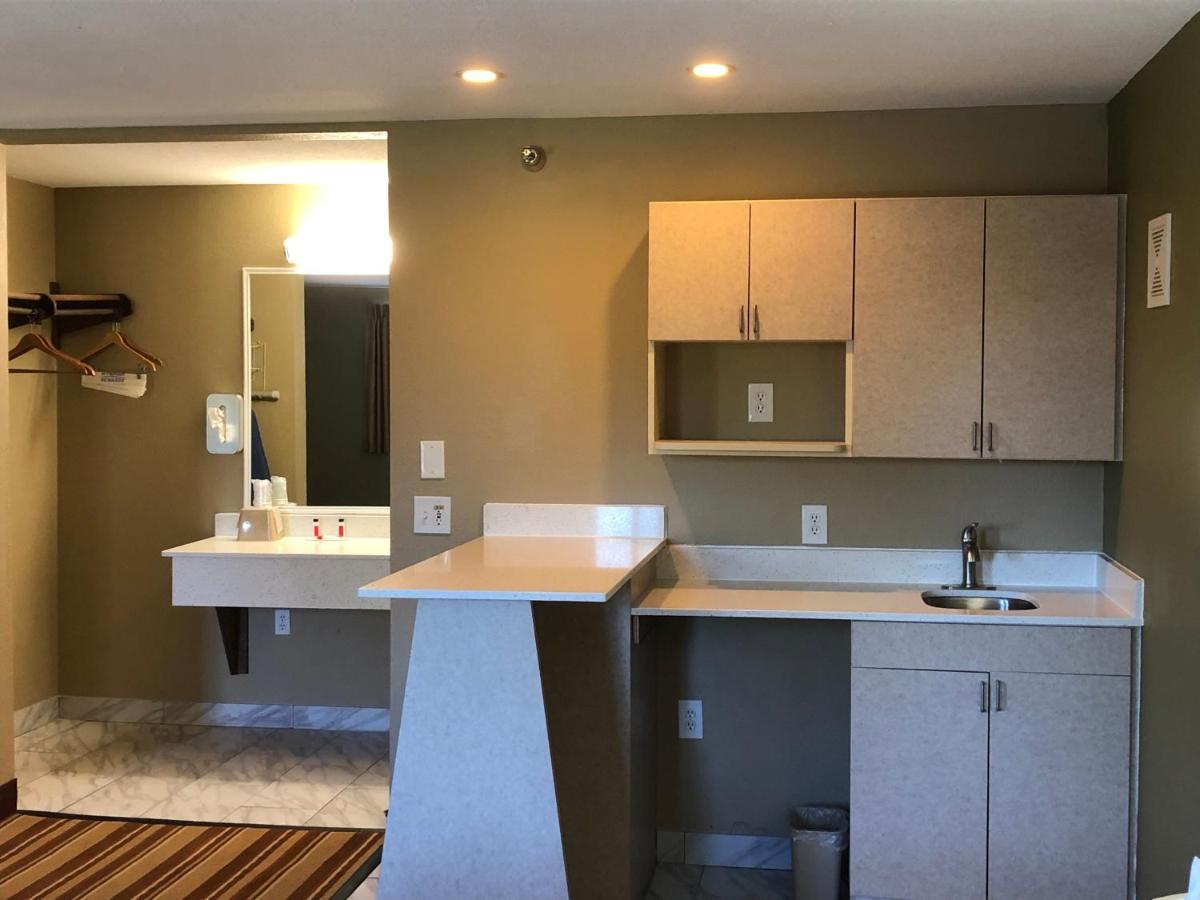  | Super 8 by Wyndham S Jordan/Sandy/Slc Area