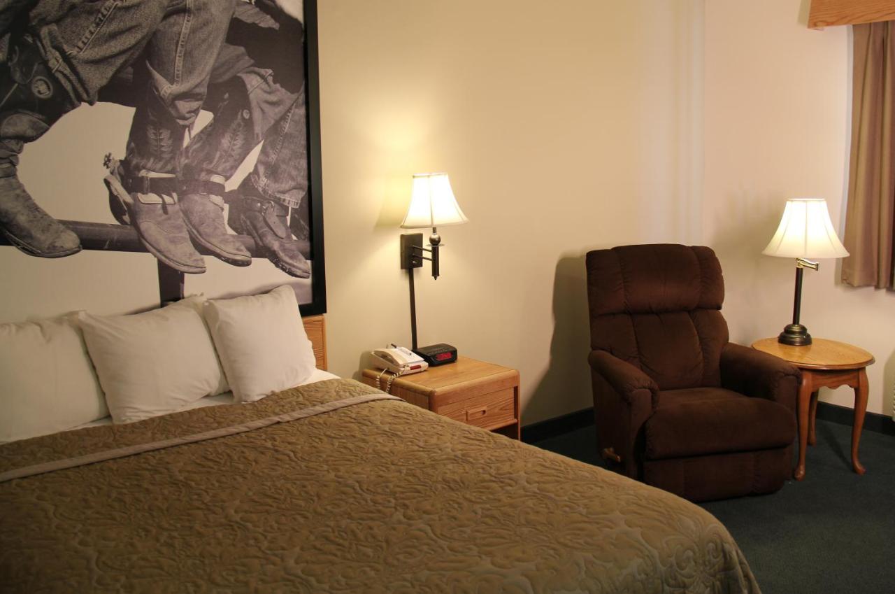 | Homestead Inn and Suites