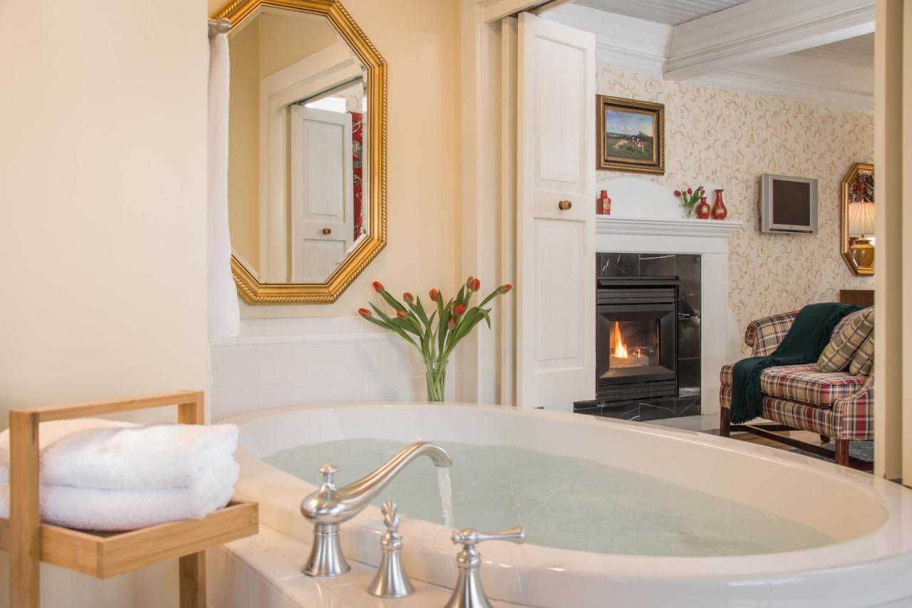 | The INN at Ormsby Hill