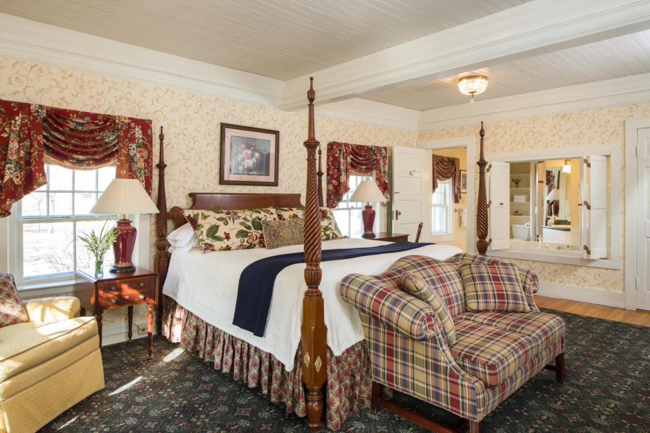 | The INN at Ormsby Hill
