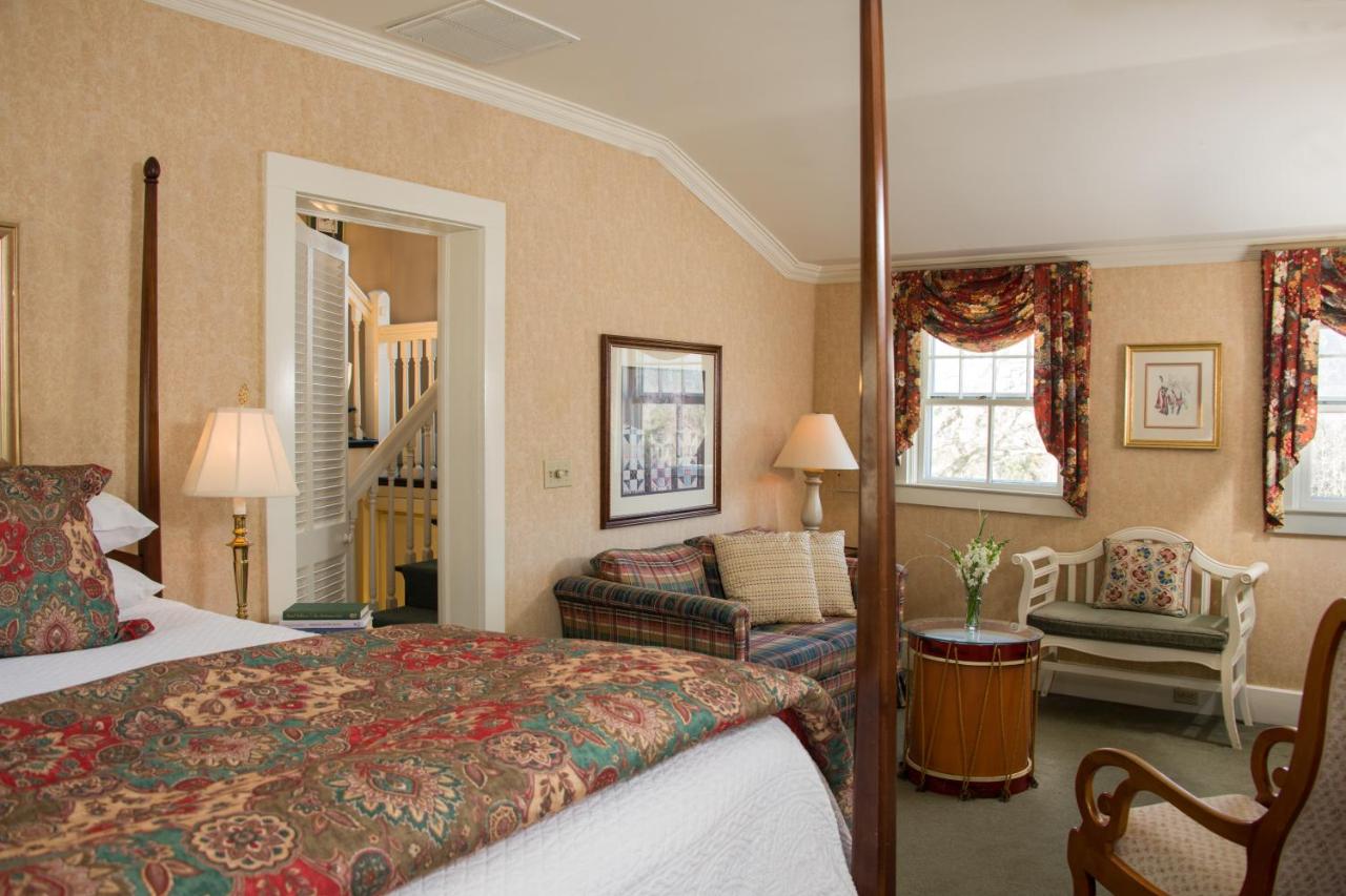 | The INN at Ormsby Hill