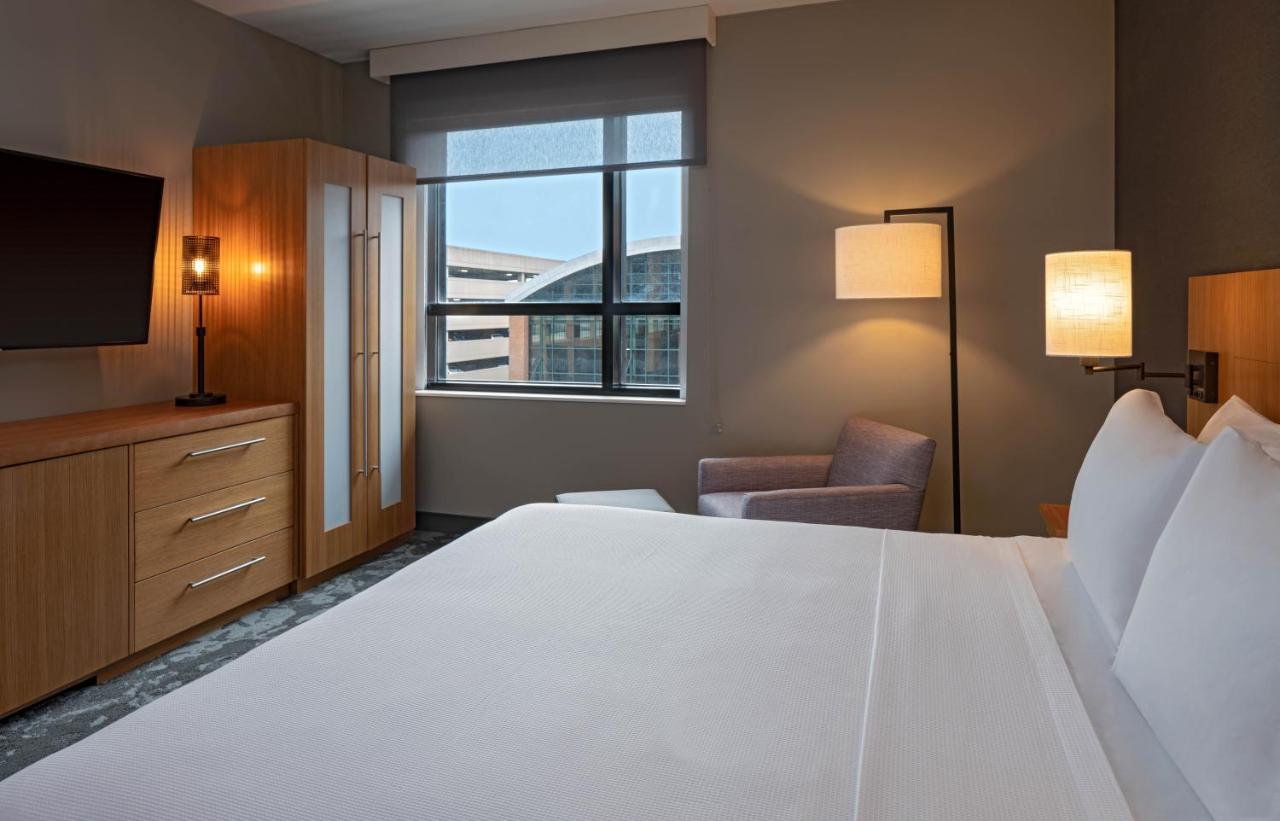 King Room - Disability Access at Hyatt Place Indianapolis Downtown