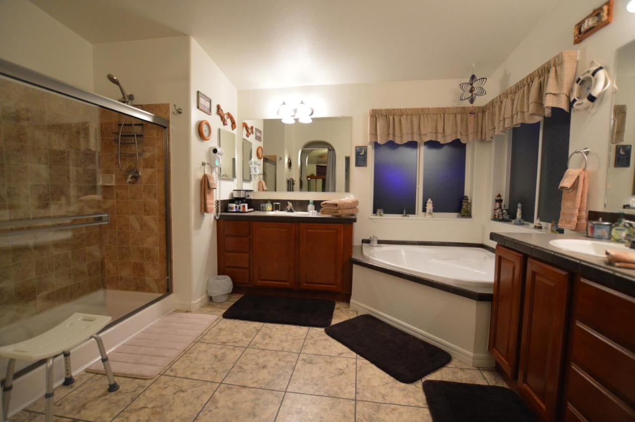 | The Bear's Den B&B