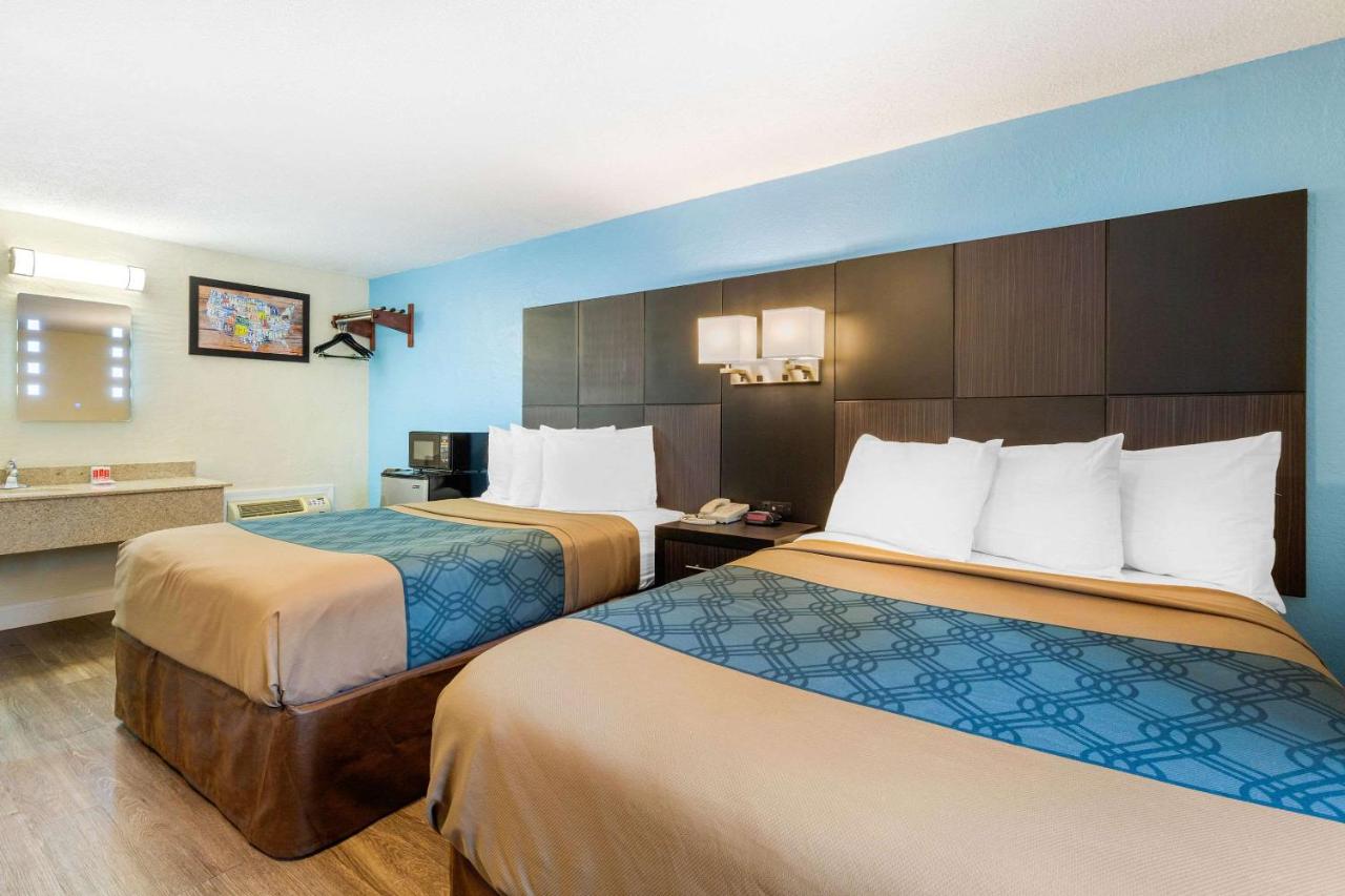| Econo Lodge West Yarmouth - Cape Cod
