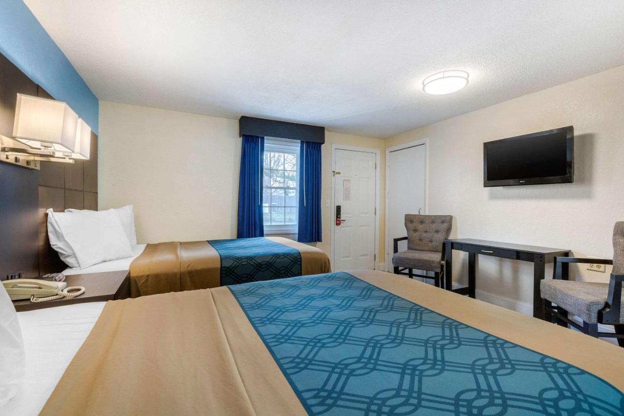 | Econo Lodge West Yarmouth - Cape Cod