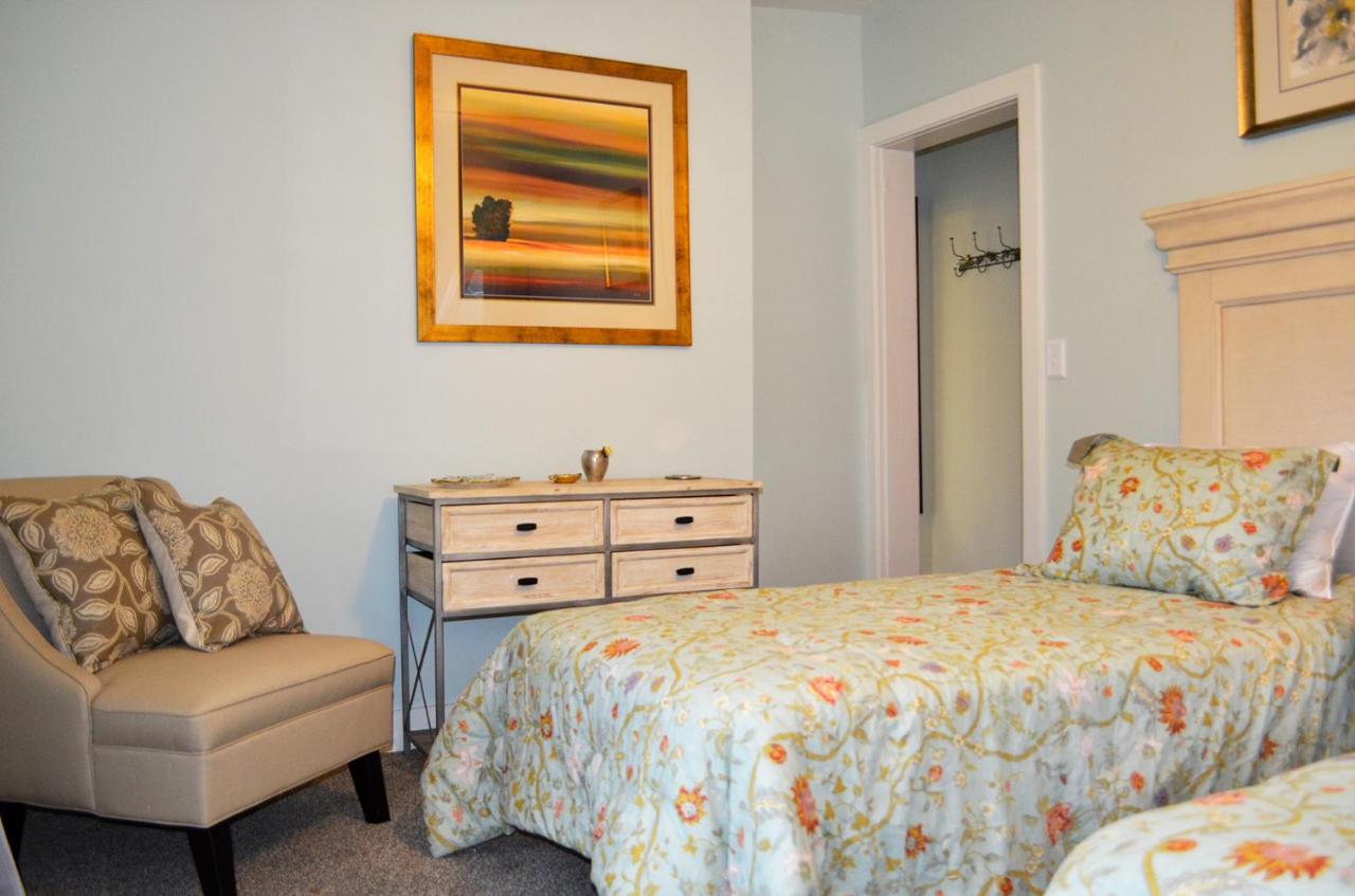 | John Henry Bed & Breakfast
