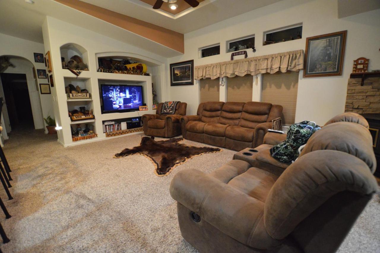 | The Bear's Den B&B