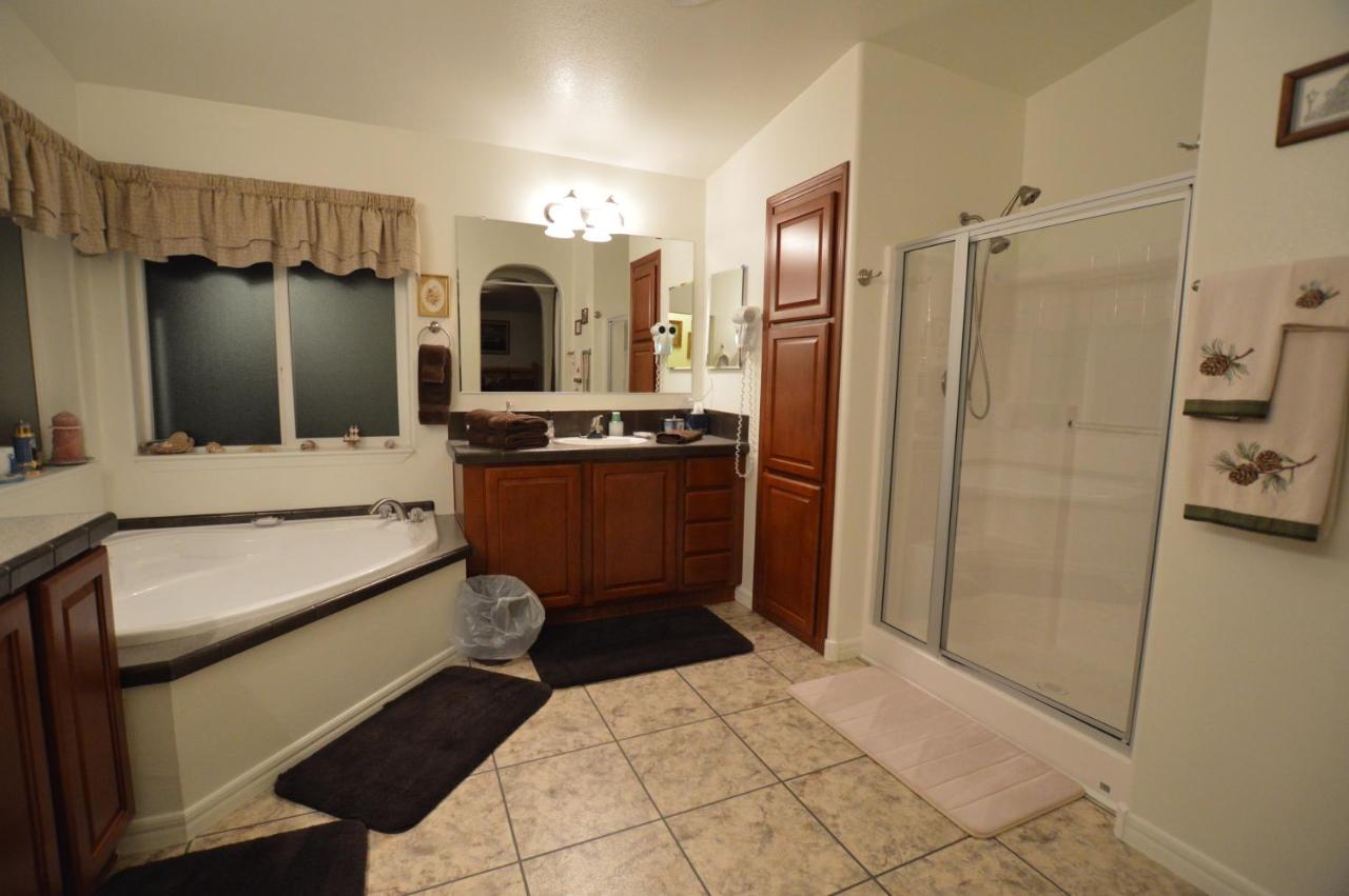 | The Bear's Den B&B