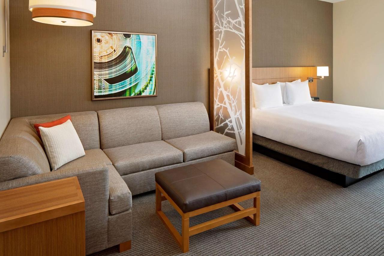 King Room with Sofa Bed at Hyatt Place Glendale / Los Angeles