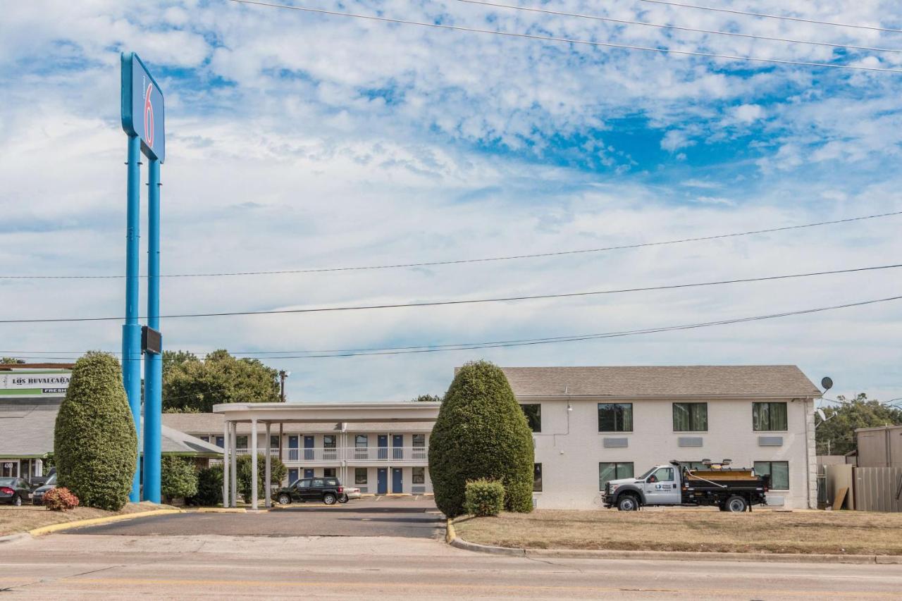  | Motel 6-Texarkana, AR