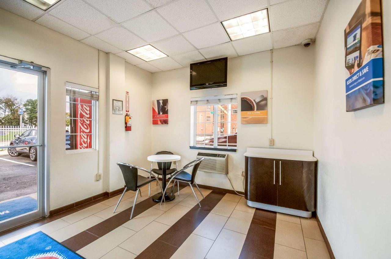 | Motel 6-Washington, DC - Convention Center
