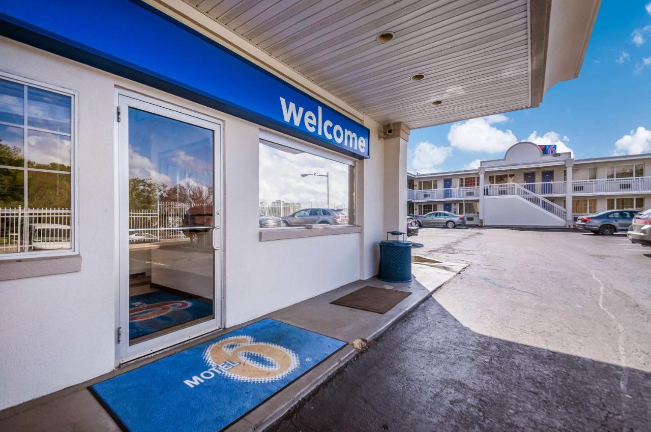 | Motel 6-Washington, DC - Convention Center