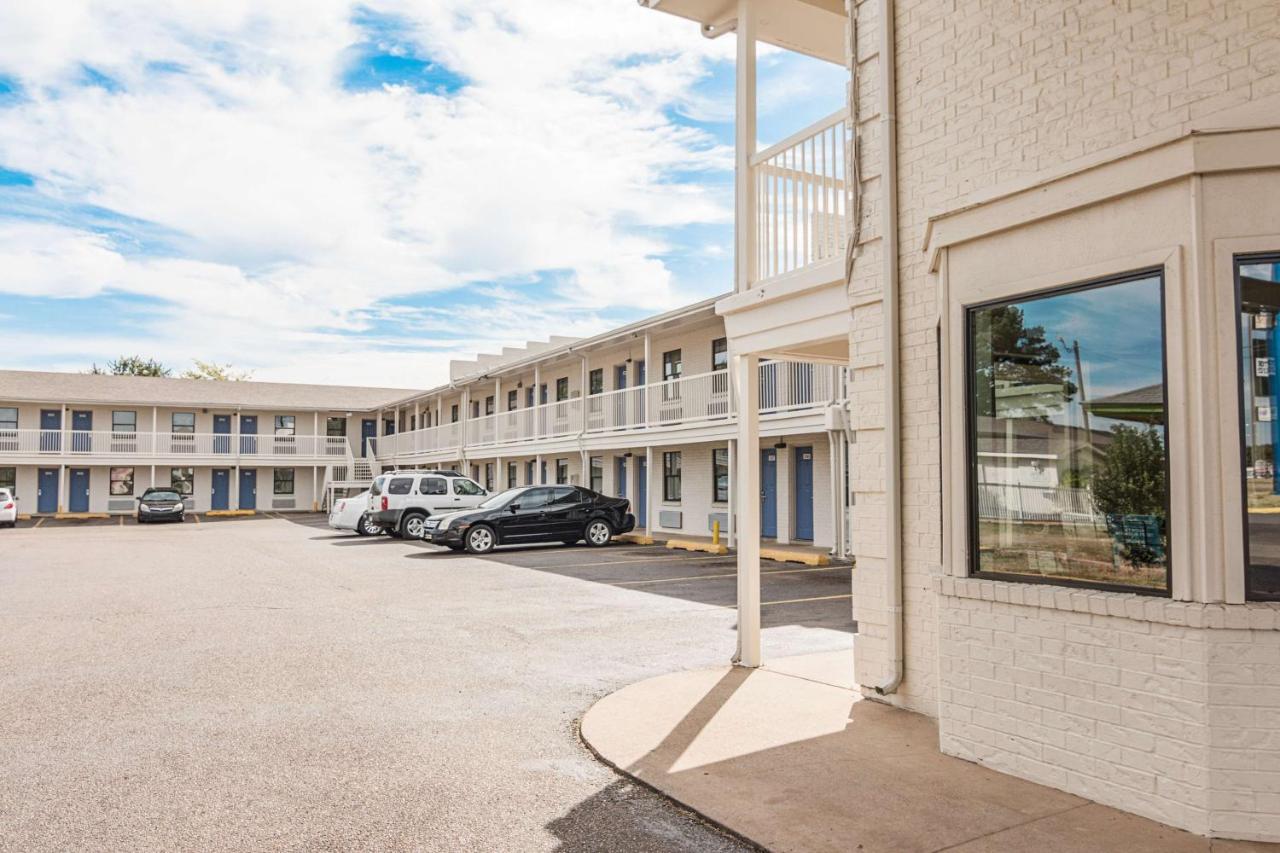  | Motel 6-Texarkana, AR