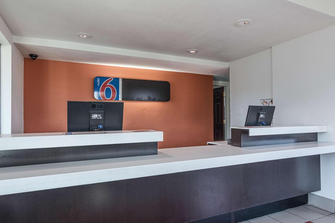 | Motel 6-Texarkana, AR