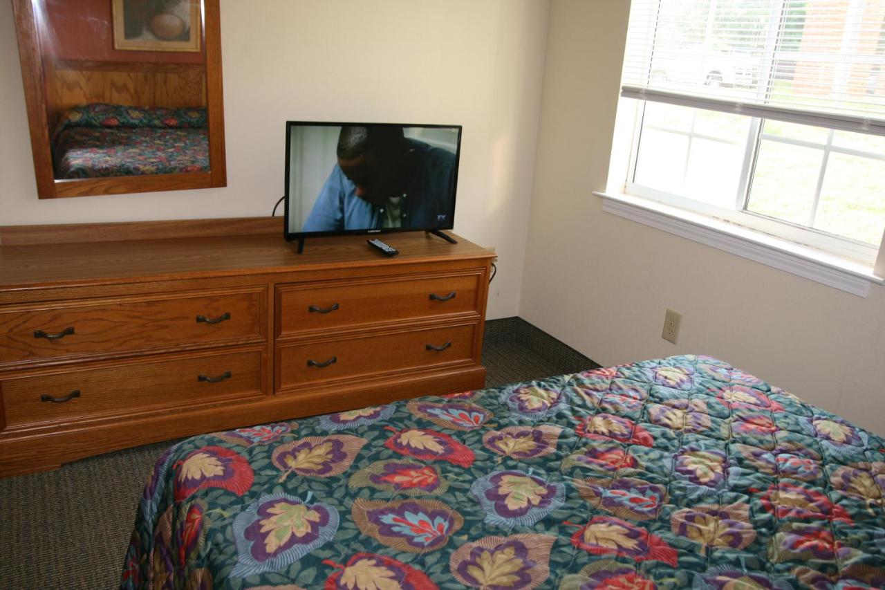 One-Bedroom Suite at Affordable Suites Rocky Mount
