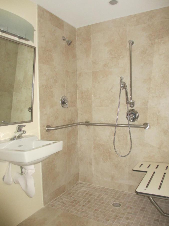  | Westover Arms Hotel