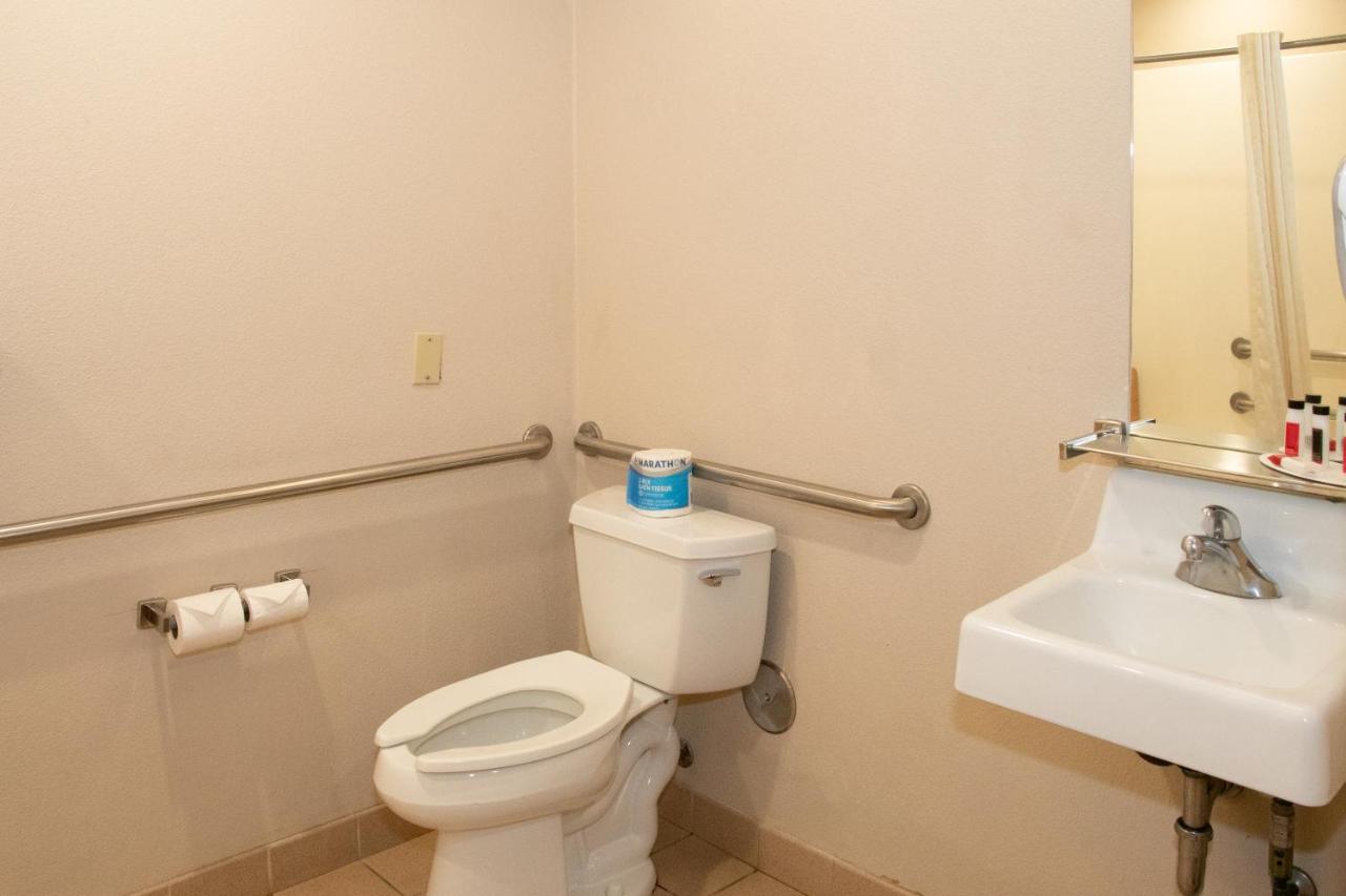 | Microtel Inn & Suites Lodi