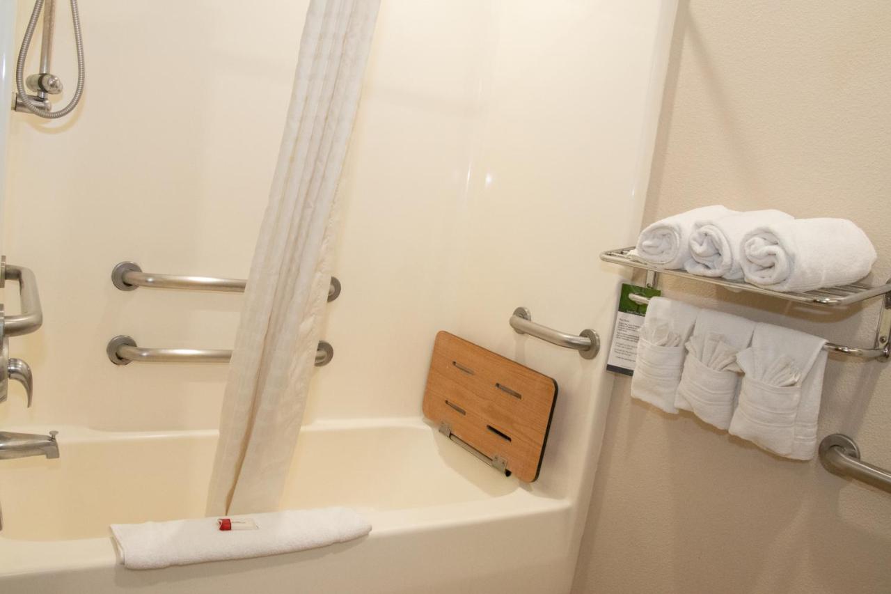 | Microtel Inn & Suites Lodi