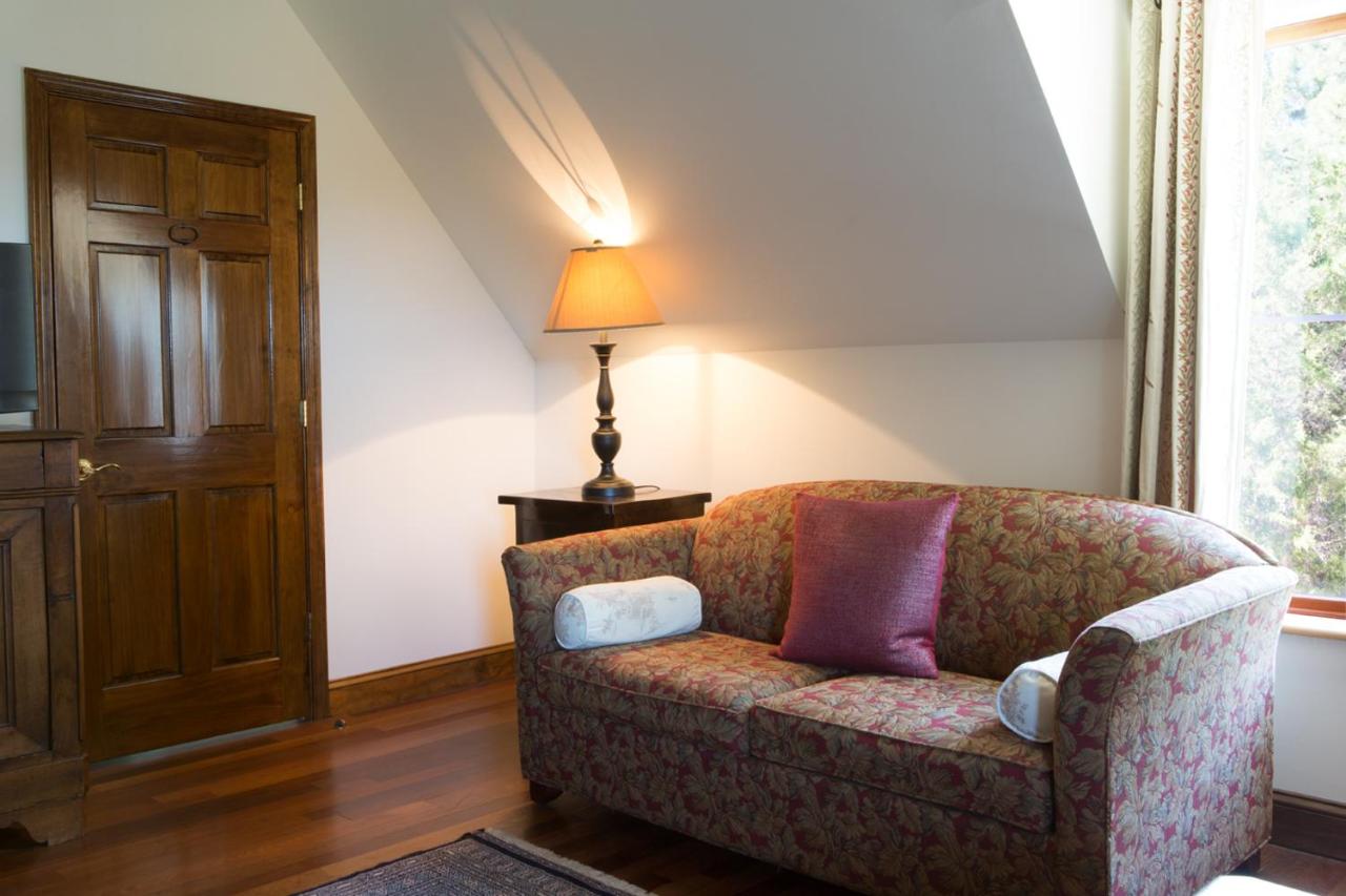 Burgundy at Wedmore Place