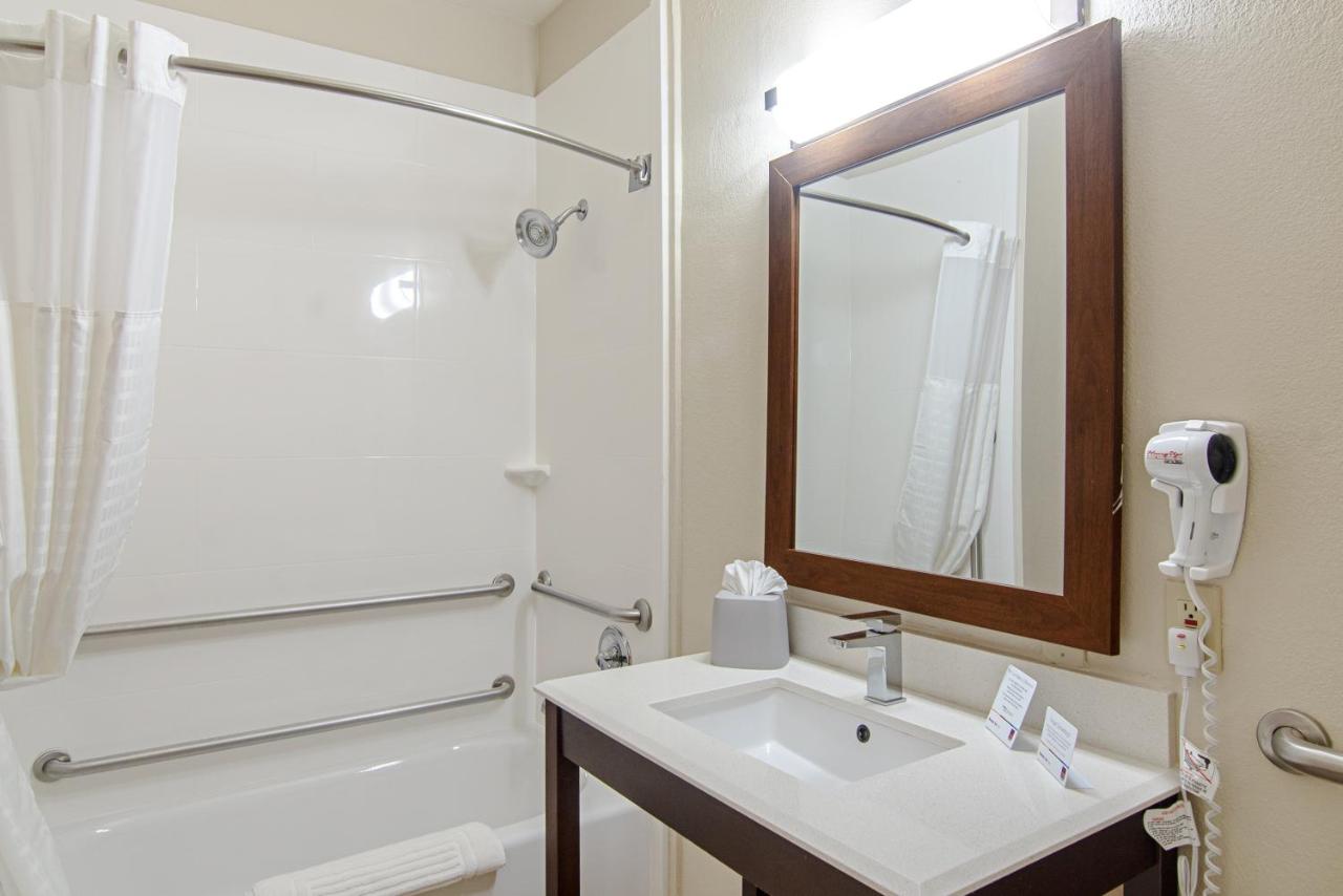 King Suite - Disability Access/Non-Smoking at Comfort Suites NW Dallas Near Love Field