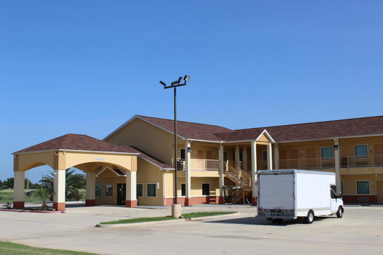 | Horizon Inn & Suites
