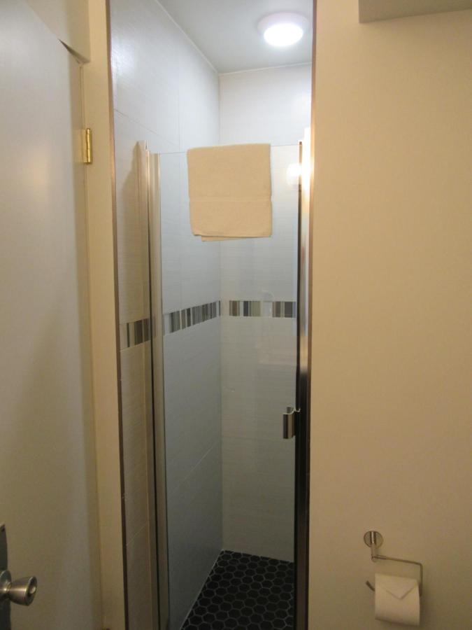| Waikiki Central Hotel - No Resort Fees
