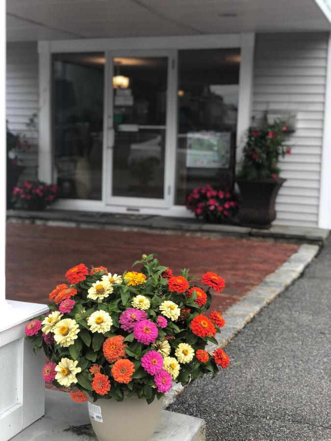 | SeaCoast Inn