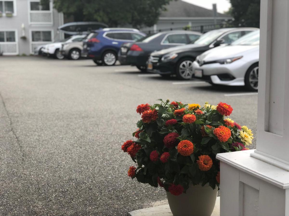 | SeaCoast Inn
