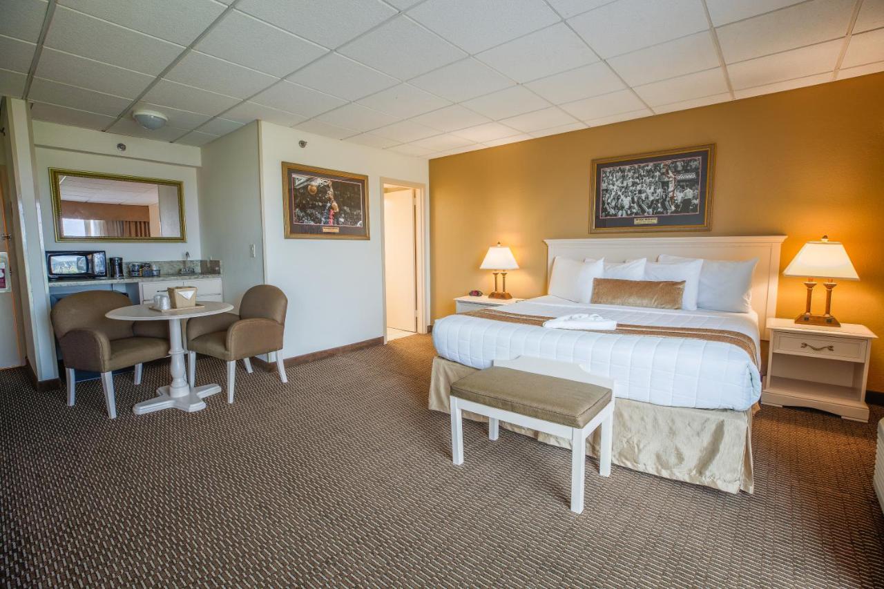| Stadium Hotel