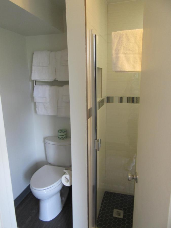 | Waikiki Central Hotel - No Resort Fees